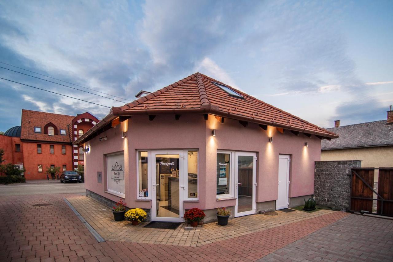 Sweet Life Wellness Apartments Egerszalók Extérieur photo
